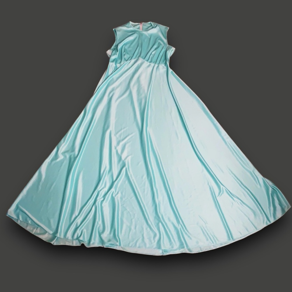 v i n t a g e :: Nylon Peignoir Set Full Sweep Gown Chiffon Cape Rhinestones - Picture 9 of 16
